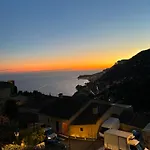 Peaceful Home With View At 10Min Monaco 로퀴에브륀캡마르탱